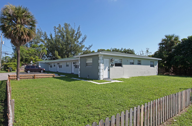 4008-4018 NW 5th Ave in Fort Lauderdale, FL - Building Photo - Building Photo