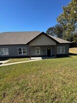 322 E Maple St in Benton, AR - Building Photo