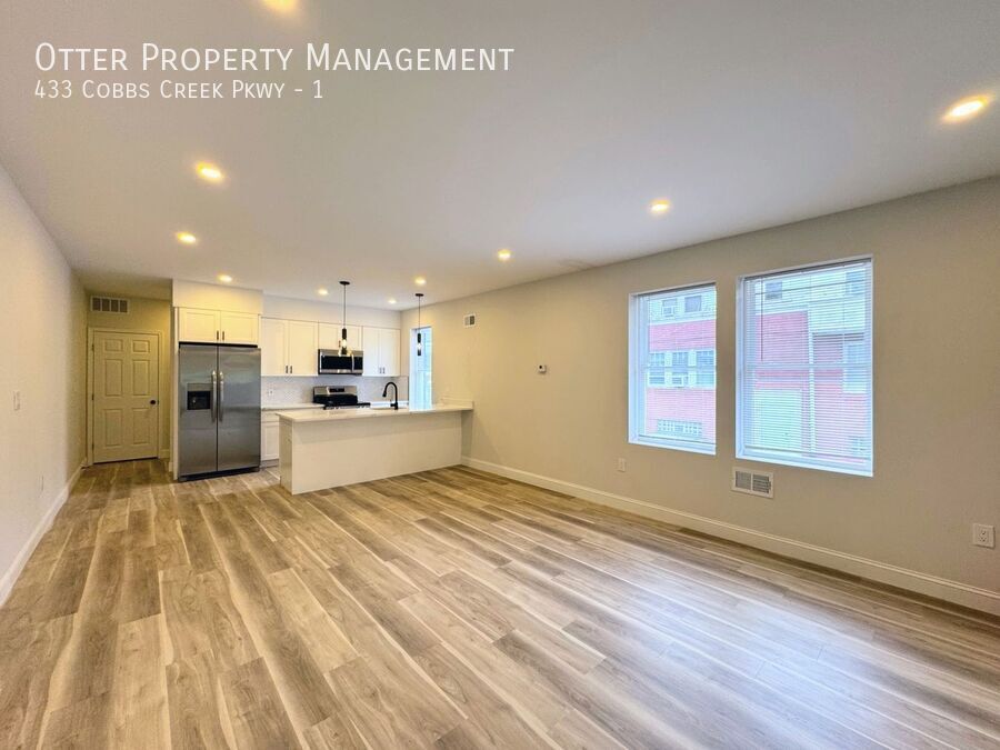 433 Cobbs Creek Pkwy in Philadelphia, PA - Building Photo