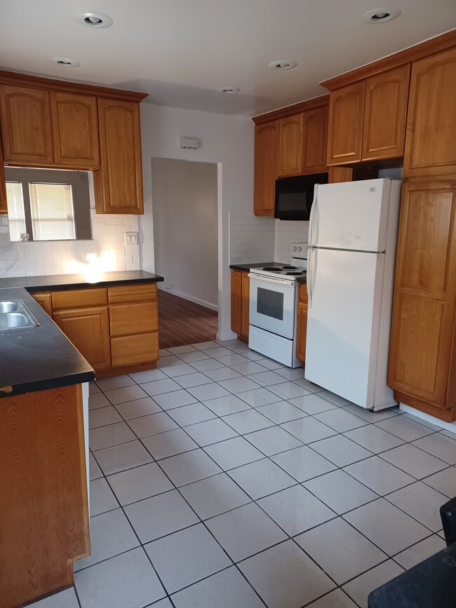 3129 64th Ave in Oakland, CA - Building Photo - Building Photo