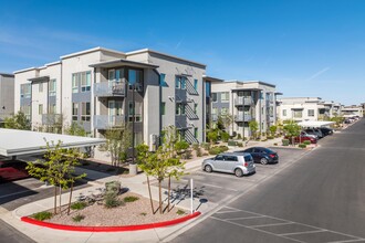 Aviary Apartments in Henderson, NV - Building Photo - Building Photo