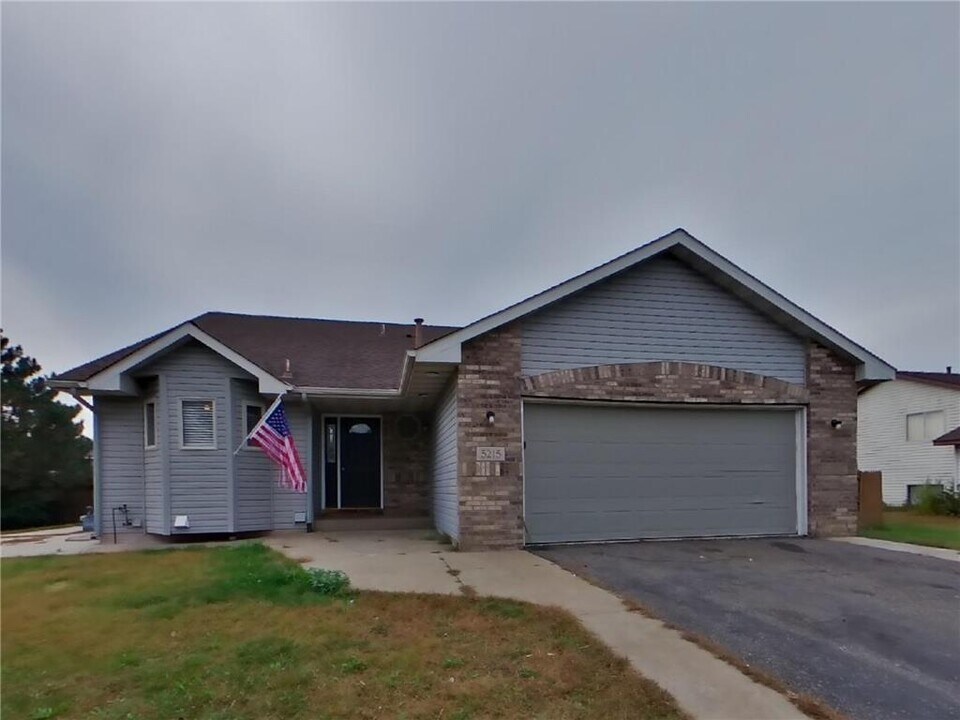 5215 Pond View Ln in Big Lake, MN - Building Photo