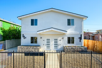 540-542 1/2 W 79th in Los Angeles, CA - Building Photo - Building Photo