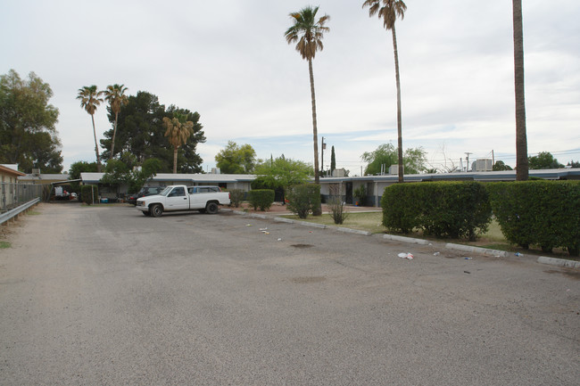 Central Apartments in Tucson, AZ - Building Photo - Building Photo