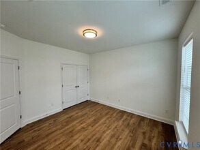 13800 Village View Dr in Midlothian, VA - Building Photo - Building Photo