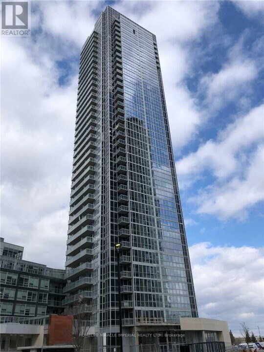 2908-2908 Hwy 7 in Vaughan, ON - Building Photo
