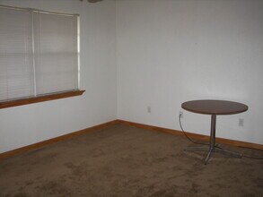 1025 Hickory Ln in Midwest City, OK - Building Photo - Building Photo