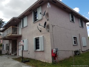 209 NE 141st St in Miami, FL - Building Photo - Building Photo