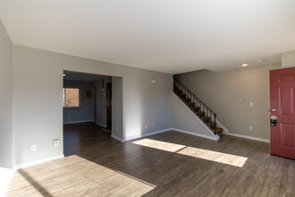 Vandalia Apartments in Vandalia, OH - Building Photo - Interior Photo