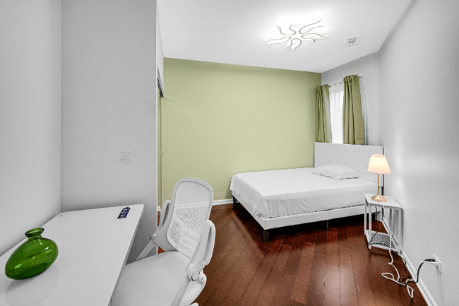 property at 1407 S Halsted St