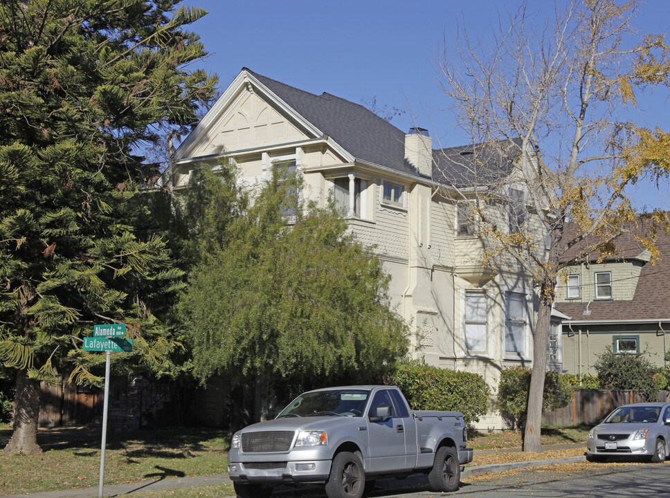 1841 Alameda Ave in Alameda, CA - Building Photo