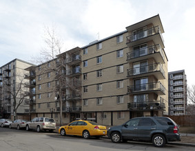 1121 15th Ave SW in Calgary, AB - Building Photo - Building Photo