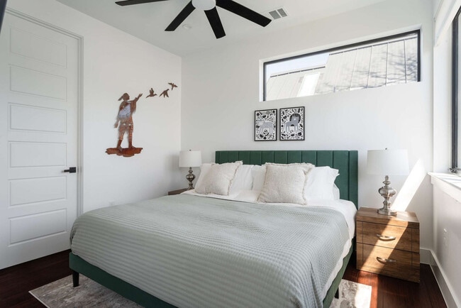 5208 Evans Ave in Austin, TX - Building Photo - Building Photo