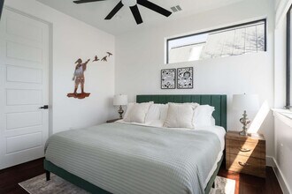 5208 Evans Ave in Austin, TX - Building Photo - Building Photo