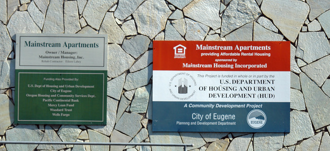 Mainstream Apartments in Eugene, OR - Building Photo - Building Photo