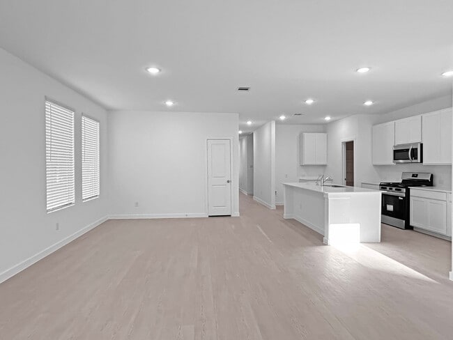 3629 Scooter Dm in San Antonio, TX - Building Photo - Building Photo