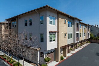 Solaire in Sunnyvale, CA - Building Photo - Building Photo