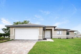 2507 50th St SW in Lehigh Acres, FL - Building Photo