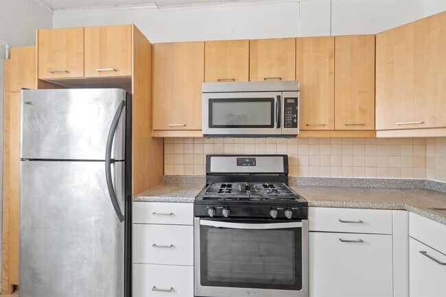 37 64th St in West New York, NJ - Building Photo - Building Photo