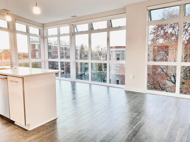 1794 Lanier Pl NW, Unit 404 in Washington, DC - Building Photo - Building Photo