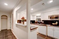 854 Wax Myrtle Ln photo'
