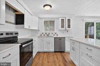 7827 Archbold Terrace in Cabin John, MD - Building Photo - Building Photo