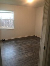 151 Oak Dr in Lake Jackson, TX - Building Photo - Building Photo