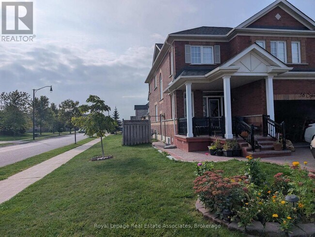 36 Spicebush Terrace in Brampton, ON - Building Photo - Building Photo