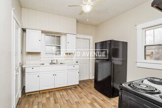 302 Cecil Ave in Louisville, KY - Foto de edificio - Building Photo