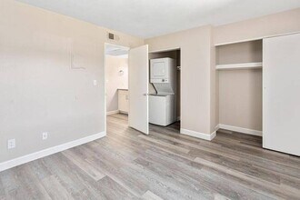 Raystone in Phoenix, AZ - Foto de edificio - Building Photo
