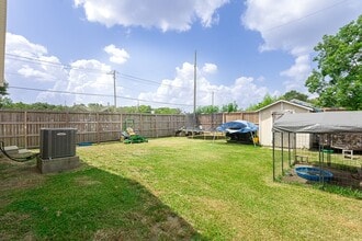 3010 Ohio Ave in Dickinson, TX - Building Photo - Building Photo