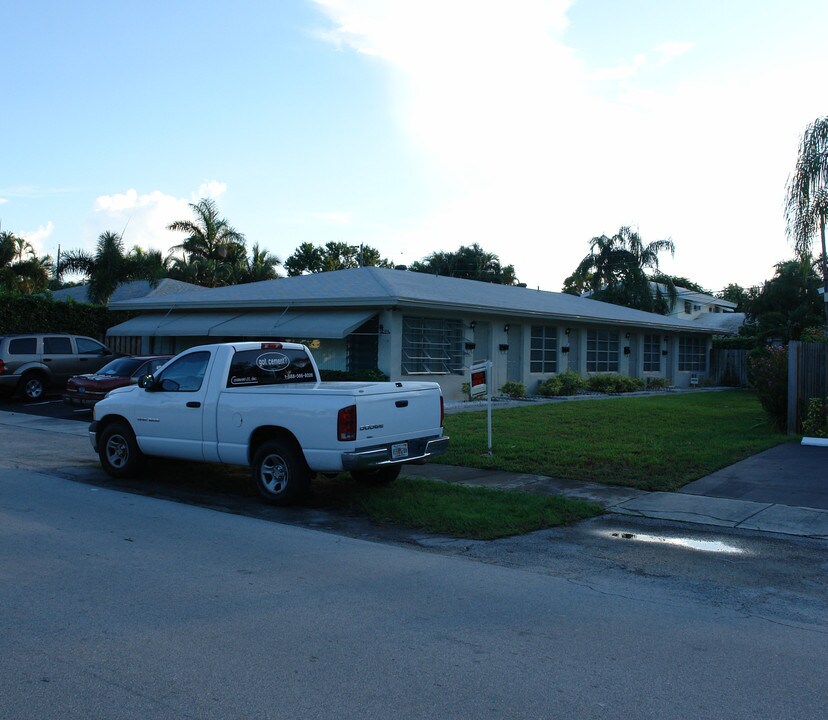 616 NE 16th Ave in Fort Lauderdale, FL - Building Photo