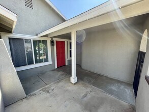 33550 Harvest Way E in Wildomar, CA - Foto de edificio - Building Photo