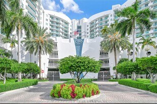 7900 Harbor Island Dr in Miami Beach, FL - Building Photo
