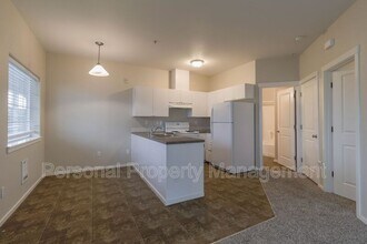 118 S Main Ave in Ridgefield, WA - Building Photo - Building Photo