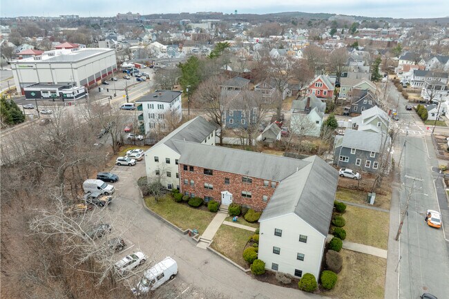 8 Jackson St in Quincy, MA - Foto de edificio - Building Photo