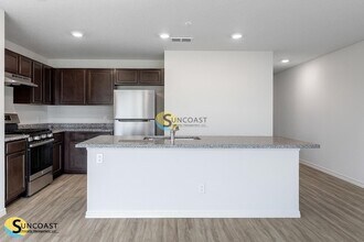 6450 Sweetbay Ln, Unit 101 in Jacksonville, FL - Foto de edificio - Building Photo