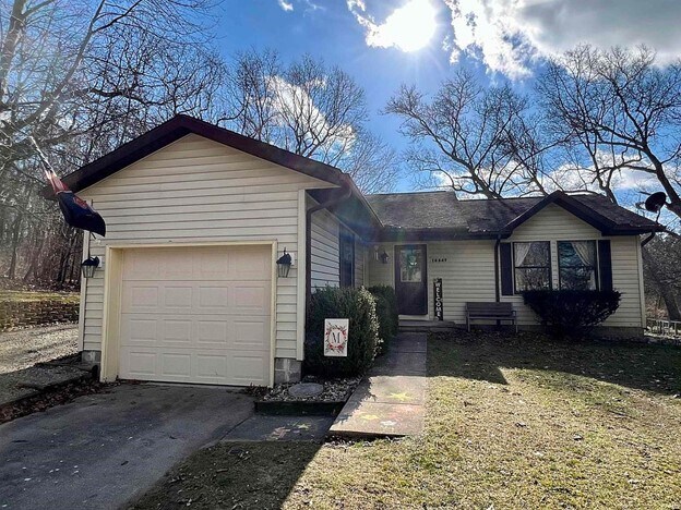 18347 Latonka Trl in Culver, IN - Building Photo - Building Photo