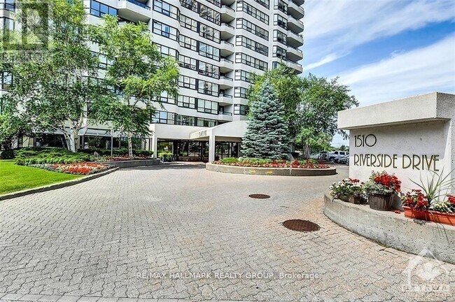 1510-1510 Riverside Dr. in Ottawa, ON - Building Photo - Building Photo