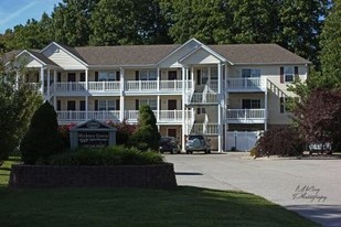 Hickory Grove Apartments