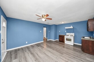 716 Hargest St in Prairie View, TX - Building Photo - Building Photo