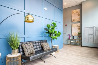 542 Boulevard NE in Atlanta, GA - Building Photo - Building Photo