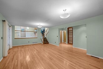 8022 E Bucknell Pl in Denver, CO - Building Photo - Building Photo