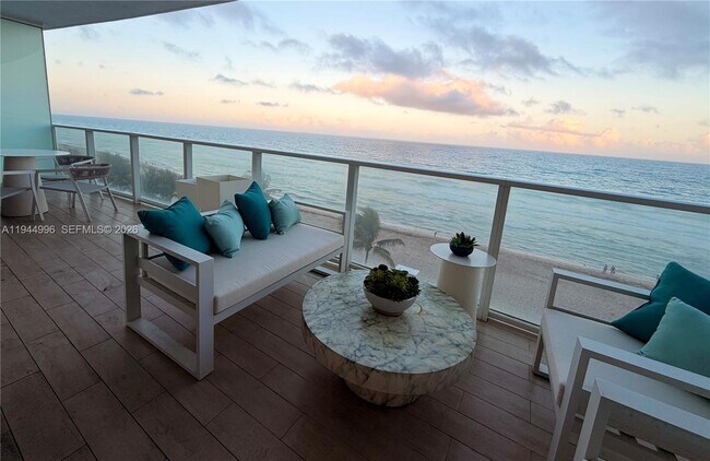 3951 S Ocean Dr in Hollywood, FL - Building Photo - Building Photo