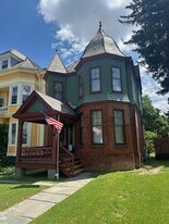 48 S Hamilton St in Poughkeepsie, NY - Building Photo