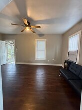 1108 Dallas St in Port Neches, TX - Building Photo - Building Photo