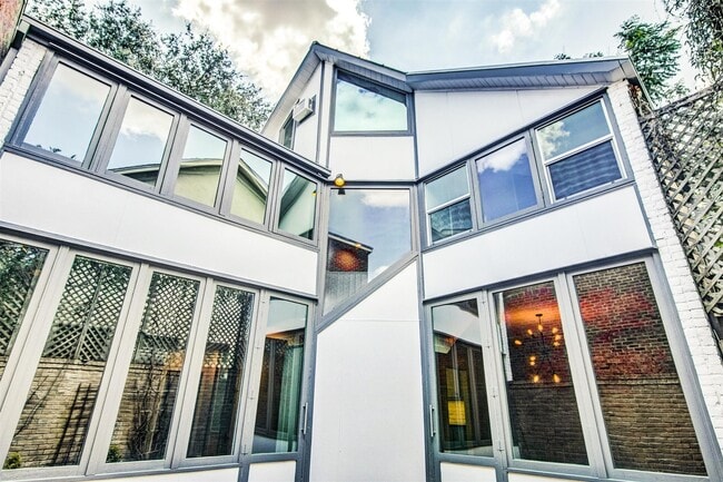 1942 Indiana St in Houston, TX - Building Photo - Building Photo