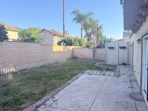 9471 Stoneybrock Pl in Rancho Cucamonga, CA - Foto de edificio - Building Photo