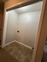 1801 Windover Pl SW, Unit Upper in Decatur, AL - Foto de edificio - Building Photo