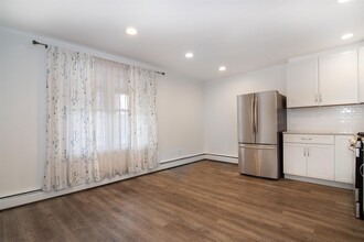 44 Ridge St in Hastings On Hudson, NY - Building Photo - Building Photo